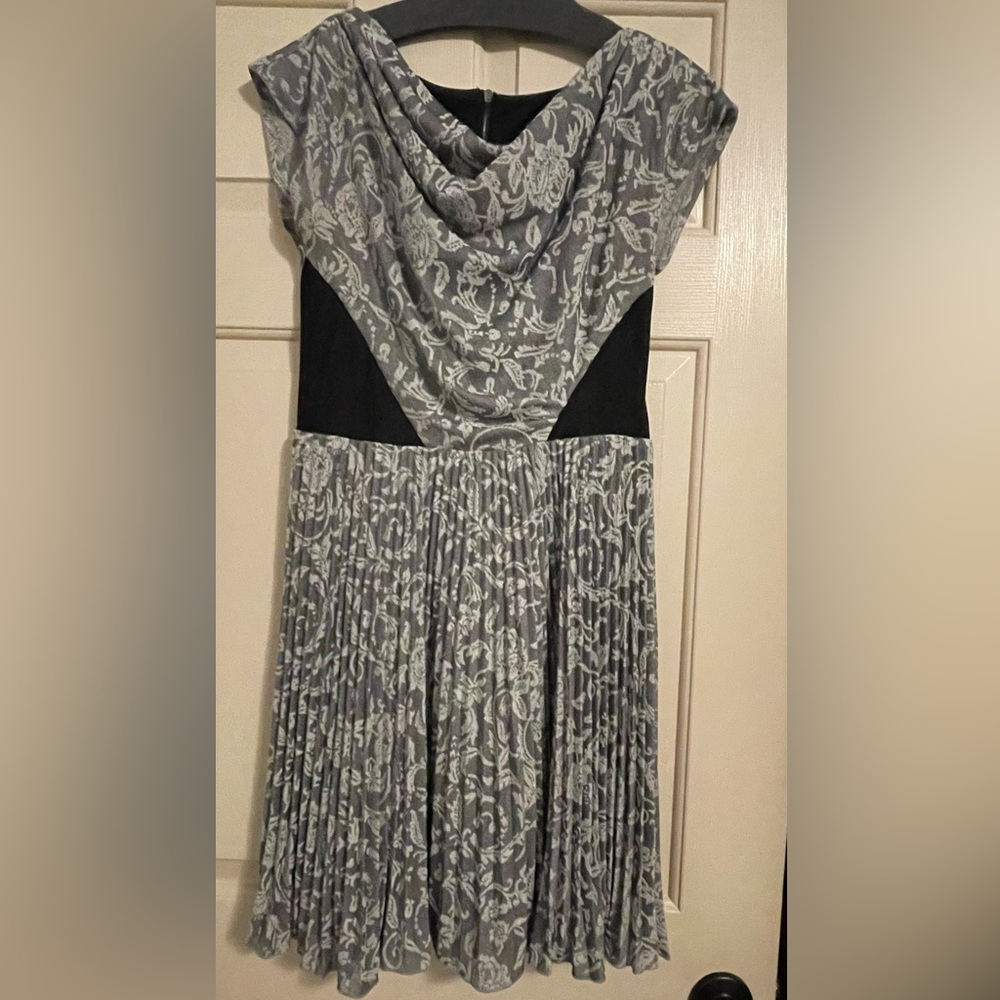BETSEY JOHNSON dress . Size 2